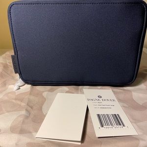 Dagne Dover large Arlo in storm